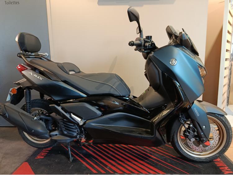 YAMAHA XMAX 125 TECH MAX / ETAT NEUF / 1 ERE MAIN