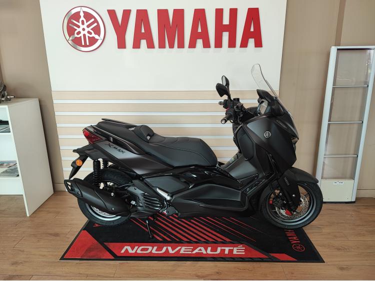 YAMAHA XMAX 125 TECH MAX/ MARRON