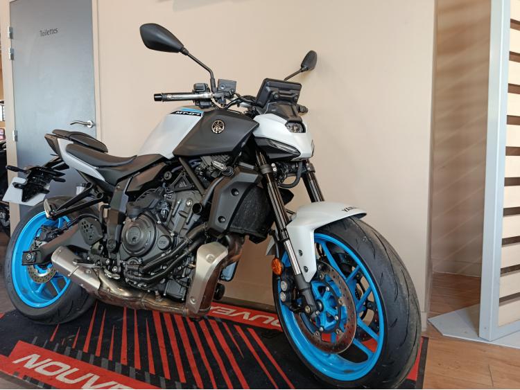 YAMAHA MT 07 Y-AMT 35 KW / BOITE AUTO / 1ERE MAIN / ETAT NEUF